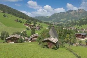 villaggio di inneralpbach,alpbachtal,tirolo,austria foto