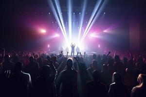 futuro di affollato concerto sala su palcoscenico con scena palcoscenico luci, roccia mostrare prestazione foto