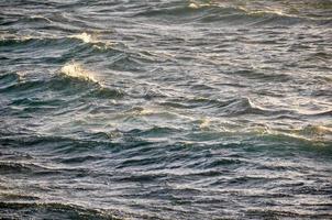 onde nel il oceano foto