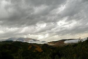 paesaggio montano scenico foto