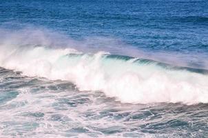 onde nel il oceano foto