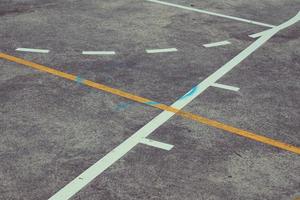 campo da basket di strada di linee e segni foto