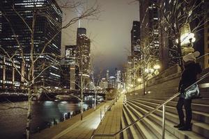 edifici e architettura di centro Chicago a notte. foto