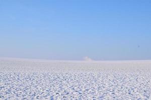 neve e blu cielo foto