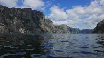 montagnoso paesaggio e fiordo, Norvegia foto