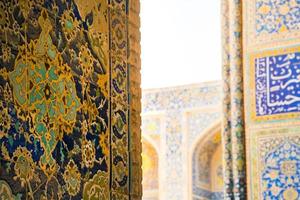 opera d'arte su muri nel cortile Venerdì moschea , Giacomo moschea di Isfahan foto