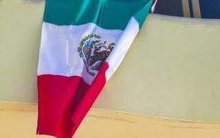 messicano verde bianca rosso bandiera nel zicatela puerto escondido Messico. foto