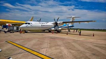 aereo a partire dal bangkok aria su un' asfalto cucitura interna raccogliere Cambogia foto