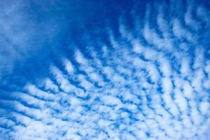 coperta di nuvole nel cielo foto