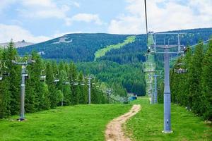 montagne con Aperto cavo macchine sollevare, karpacz, Polonia foto