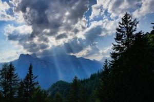 paesaggio montano scenico foto