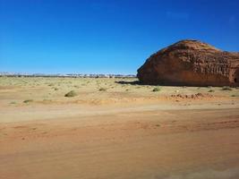 bellissimo giorno Visualizza di al egra, madain saleh archeologico luogo nel al ula, Arabia arabia. foto