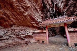 il misterioso mille dollari canyon di tianshan montagne foto