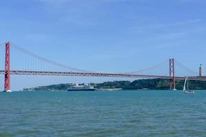 ponte nel Lisbona, Portogallo foto