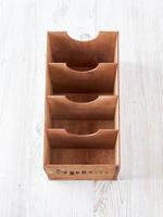 di legno scatola per spezie, conveniente Conservazione a casa, ordine nel il Casa, ordine nel il cucina concetto foto