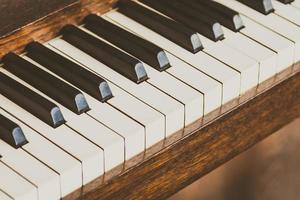 vecchi tasti del pianoforte vintage foto