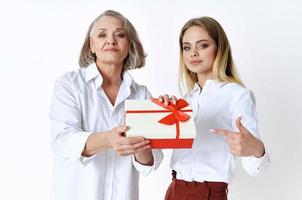 mamma e figlia siamo in piedi Il prossimo per un' regalo vacanza emozioni foto