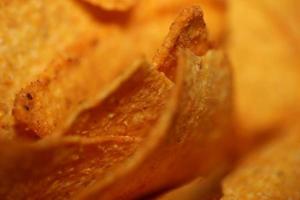 fatti in casa tortilla speziato patatine fritte fatto con piatto pane e al forno nel forno vicino su macro sfondo grande dimensione alto qualità immediato mangiare stampe foto