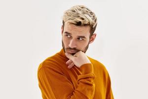 uomo autunno capi di abbigliamento moda moderno stile avvicinamento Guarda per il lato foto