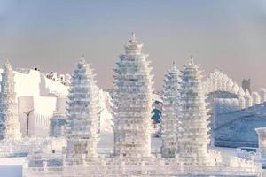 Harbin internazionale ghiaccio e neve scultura Festival è un annuale inverno Festival nel Harbin, Cina. esso è il mondo maggiore ghiaccio e neve Festival. foto