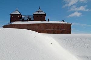 hame castle in the snow, finlandia foto