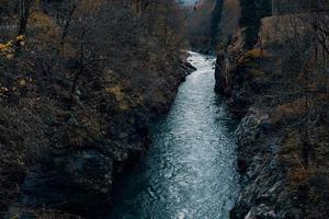 roccioso montagne fiume natura superiore Visualizza viaggio fresco aria foto