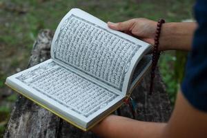 lettura il Corano foto