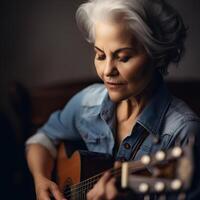 vecchio donna giocando acustico chitarra. ai generato illustrazione foto