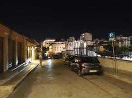 Atene notte con monastiraki piazza e vecchio plaka acropoli collina su piede a piedi esplorando Grecia grande dimensione alto qualità stampe foto