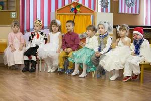 russo bambini a il Natale festa. foto