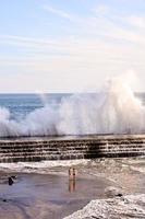 enorme mare onde foto