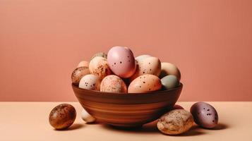 ciotola di Pasqua uova su beige sfondo foto