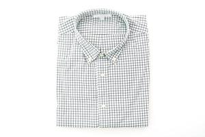 camicia su sfondo bianco foto