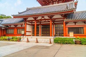 Tempio di sensoji nella zona di asakusa di tokyo, giappone foto