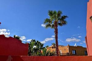 città di Corralejo su il spagnolo canarino isola Fuerteventura su un' caldo vacanza giorno foto