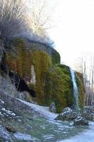 in crescita cascata nel il eifel, dreimuhlenwasserfall foto