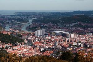 paesaggio urbano e architettura nel bilbao città, Spagna, viaggio destinazione foto