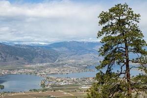 Visualizza di osoyoos a partire dal anarchico montagna nel Britannico columbia foto