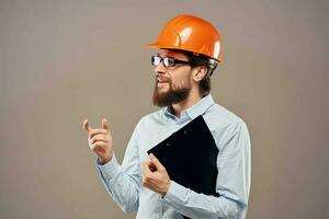 uomo nel Lavorando uniforme professionale costruzione stile di vita foto