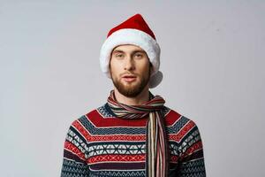 uomo indossare Santa cappello Natale vacanza stile di vita foto