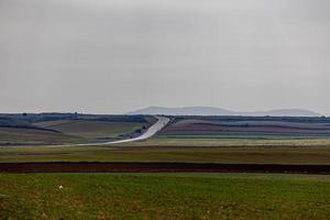 sereno minimalista paesaggio aragona Spagna nel inverno giorno foto