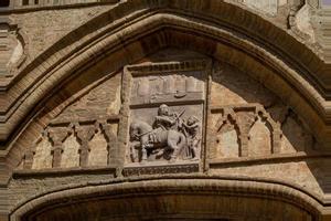 bellissimo grande storico palazzo nel saragozza Spagna su un' caldo soleggiato giorno foto