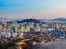 paesaggio urbano nella città di seoul, corea del sud foto