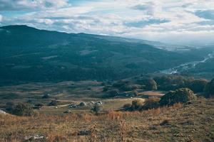 roccioso montagne paesaggio autunno natura viaggio stile di vita foto