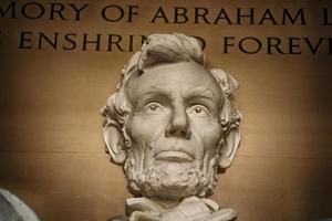 Washington dc, Abramo Lincoln statua dentro Lincoln memoriale, costruito per onore il 16 ° Presidente di il unito stati di America foto