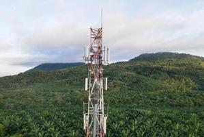 vista aerea 4g, torre di telecomunicazioni 5g foto