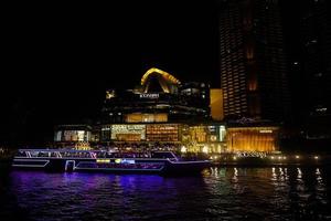 Tailandia fiume crociera notte foto