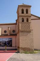 vecchio storico Chiesa nel un' piccolo spagnolo cittadina nel aragona di villanueva de gallego foto