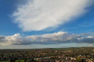 aereo Visualizza di luton Residenziale quartiere di santo agostino Ave luton Inghilterra Inghilterra grande Gran Bretagna. il Immagine era catturato su 06-aprile-2023 con di droni telecamera durante tramonto foto