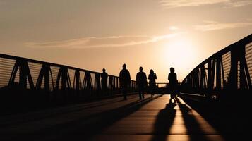 sagome persone a piedi su il ponte su tramonto sfondo generativo ai foto